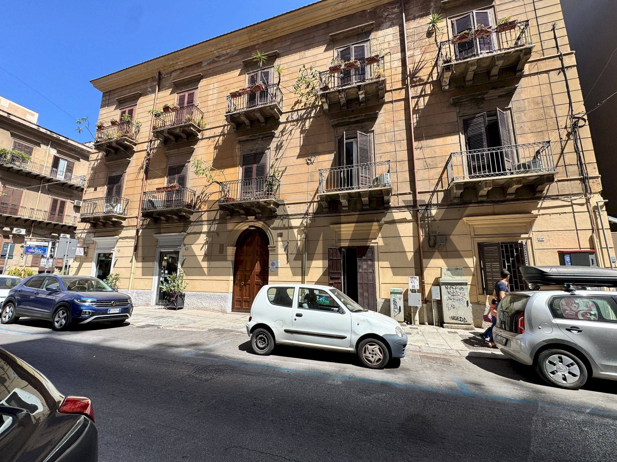 Edificio all\'aperto - Negozio Via Gaetano Daita
 
17, Palermo - foto 1