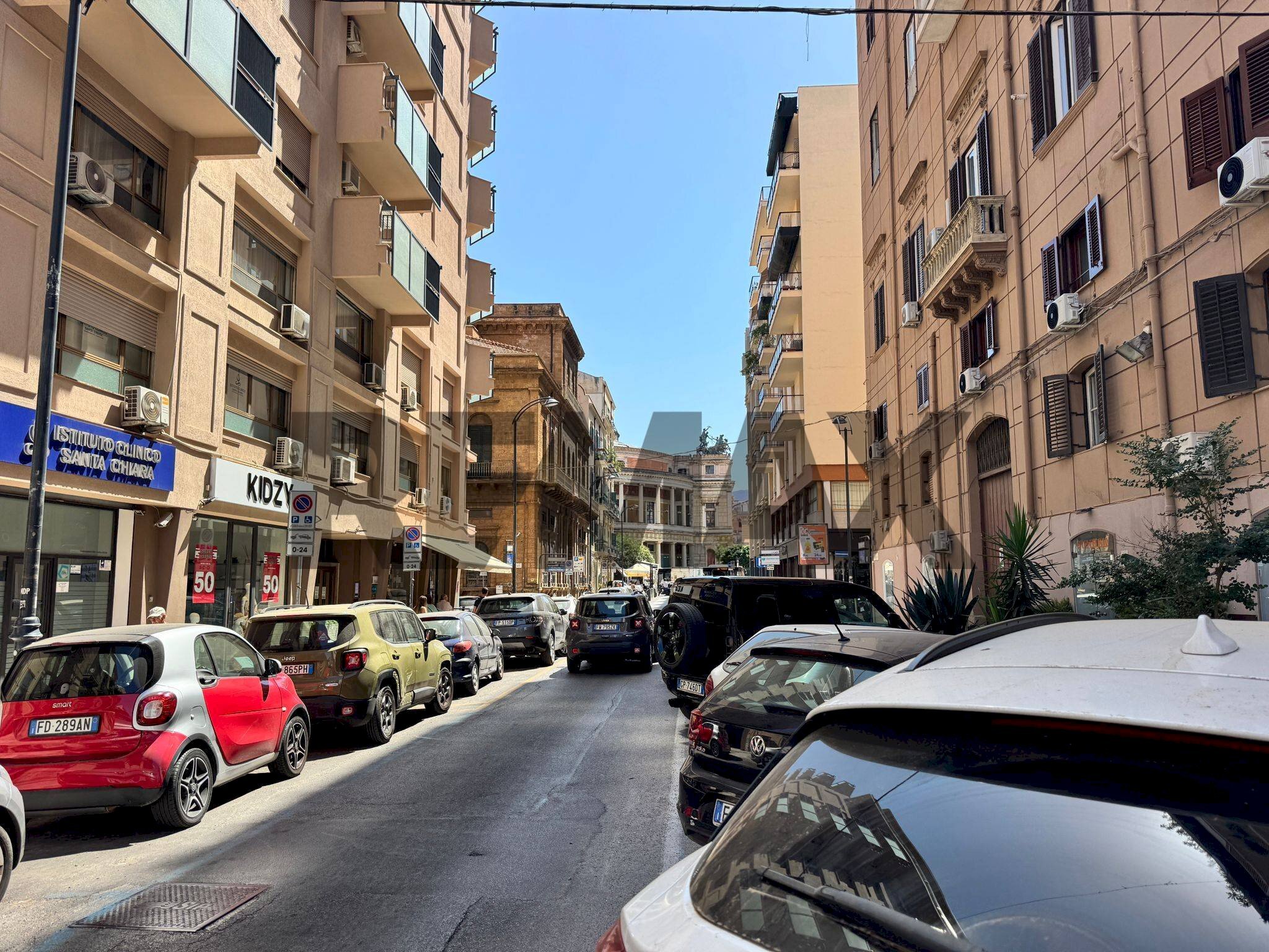 Edificio all\'aperto - Negozio Via Gaetano Daita
 
17, Palermo - foto 2