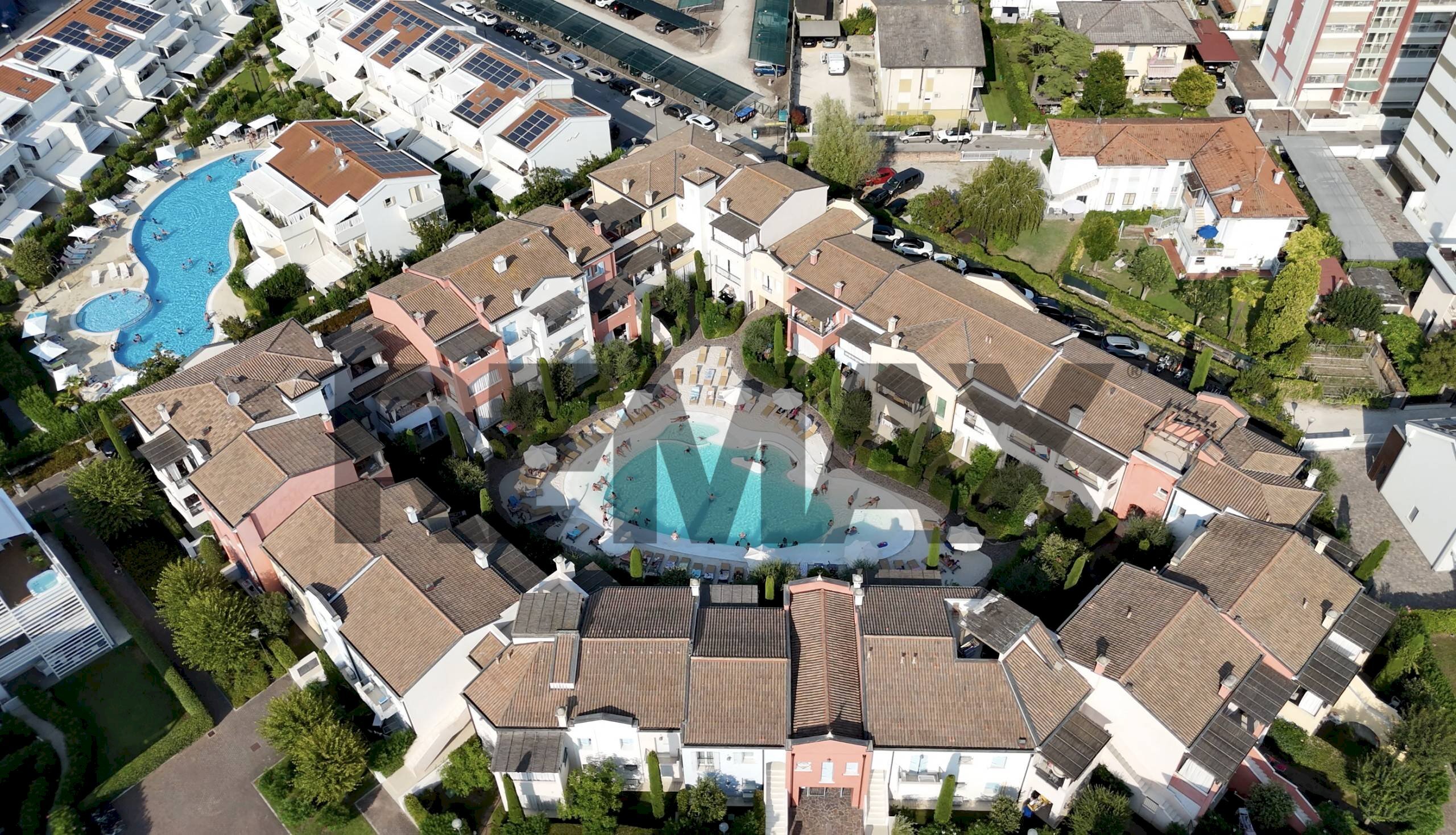 Piscina - Trilocale Via Mons. Marcato
 
29, Jesolo - foto 1