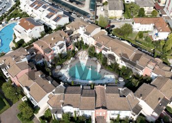 Piscina - Trilocale Via Mons. Marcato
 
29, Jesolo - foto 1