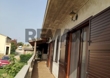 Balcone - Appartamento contrada Cordano
 
17, Loreto Aprutino - foto 9