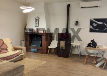Soggiorno - Appartamento contrada Cordano
 
17, Loreto Aprutino - foto 12