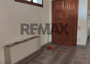 Hall / corridoio - Appartamento contrada Cordano
 
17, Loreto Aprutino - foto 44