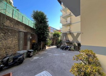 Edificio all\'aperto - Attico Via Michelangelo Da Caravaggio
 
45, Napoli - foto 4