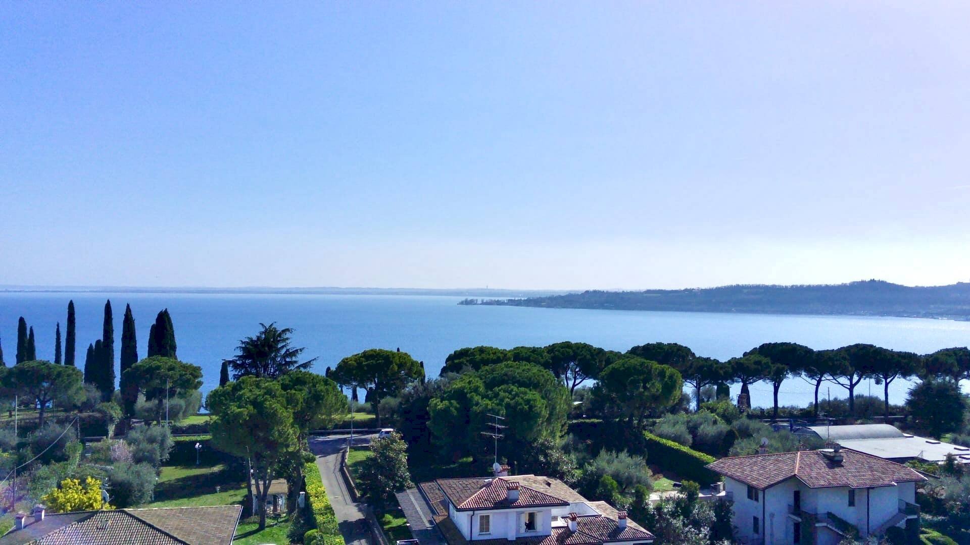 Foto 1 - Villa Via Enrico Fermi
 
12, Padenghe sul Garda - foto 1