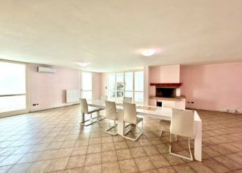 Foto 40 - Villa Via Enrico Fermi
 
12, Padenghe sul Garda - foto 40