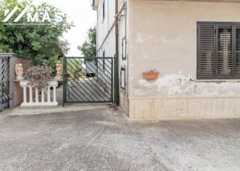 Foto 3 - Casa indipendente contrada Costa di Chieti
 
95, Lanciano - foto 3