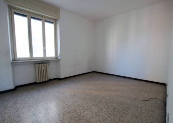 Camera da letto - Trilocale via Dante Alighieri, 14, Varese - foto 21