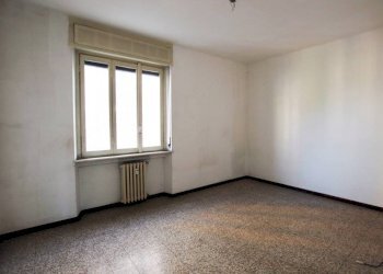 Camera da letto - Trilocale via Dante Alighieri, 14, Varese - foto 25