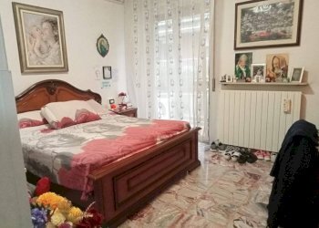 Camera da letto - Trilocale via Carlo Cane, 10, Gallarate - foto 6