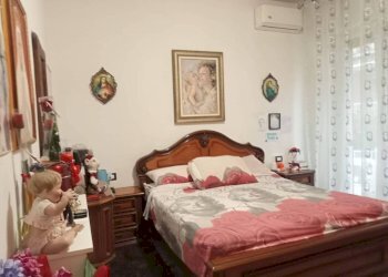 Camera da letto - Trilocale via Carlo Cane, 10, Gallarate - foto 8