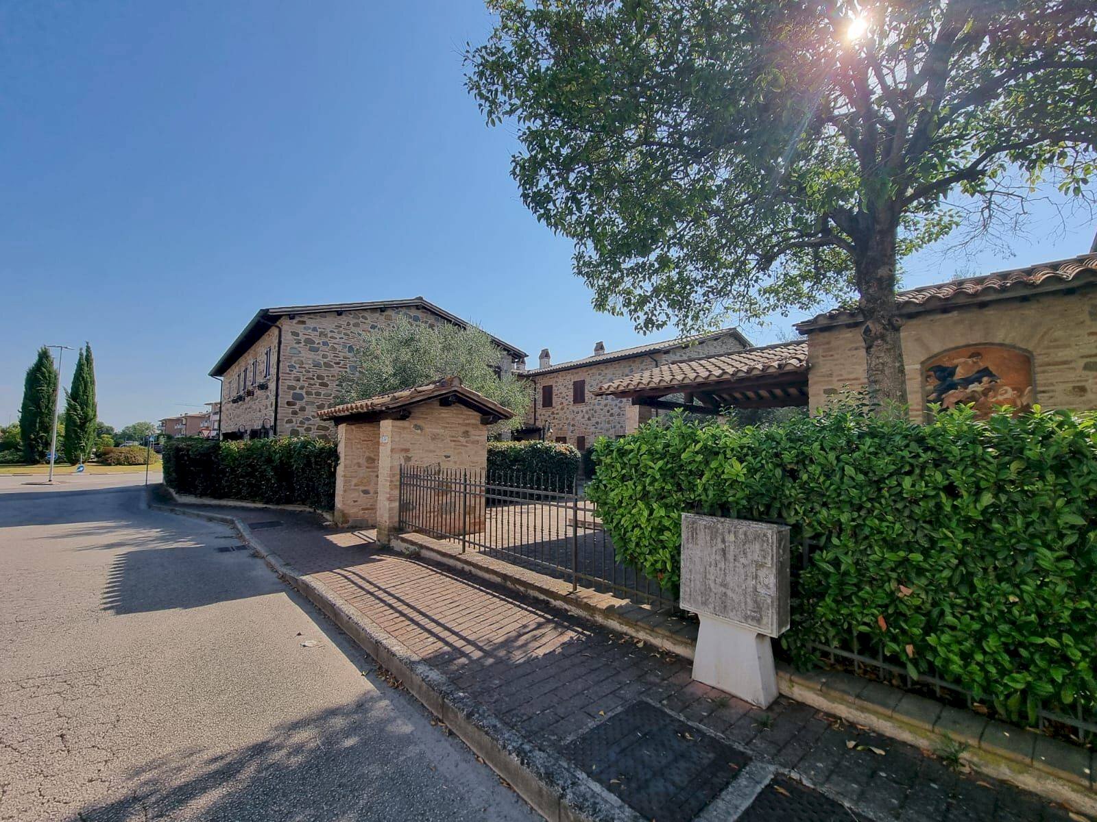 Foto 1 - Trilocale via giovanni pascoli, Deruta - foto 1