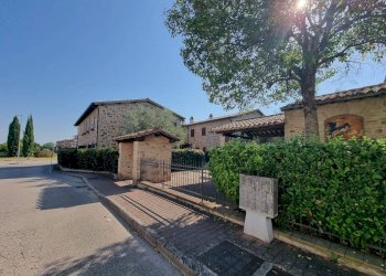 Foto 1 - Trilocale via giovanni pascoli, Deruta - foto 1
