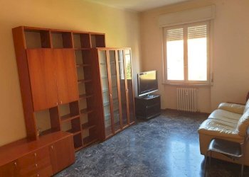 Camera da letto - Trilocale viale La Grola, 29, Parma (zona Pablo) - foto 2
