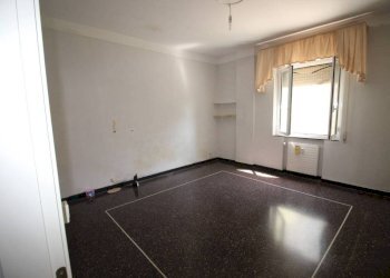 Camera da letto - Trilocale via Gaspare Murtola, Genova (zona Prà) - foto 10