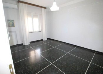 Camera da letto - Trilocale via Gaspare Murtola, Genova (zona Prà) - foto 15