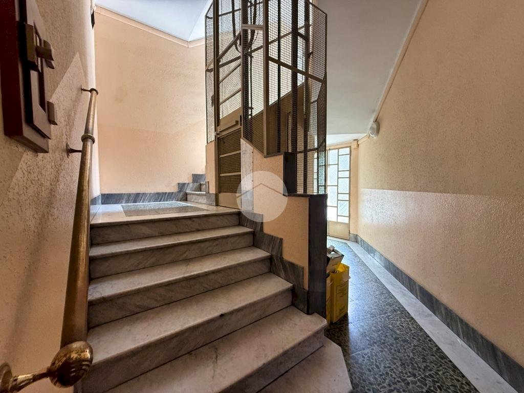 Four-room apartment Via Moretta, Torino (neighborhood Cenisia) - photo 2