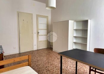 Four-room apartment Via Moretta, Torino (neighborhood Cenisia) - photo 12