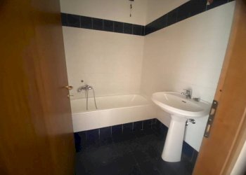 Bagno - Trilocale via Festa del Perdono, 1, Milano - foto 28