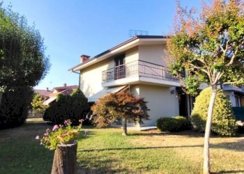 Giardino - Villa a Schiera frazione Roata Rossi, Cuneo - foto 3