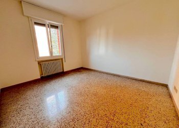 Camera da letto - Bilocale via della Repubblica, San Lazzaro di Savena - foto 8