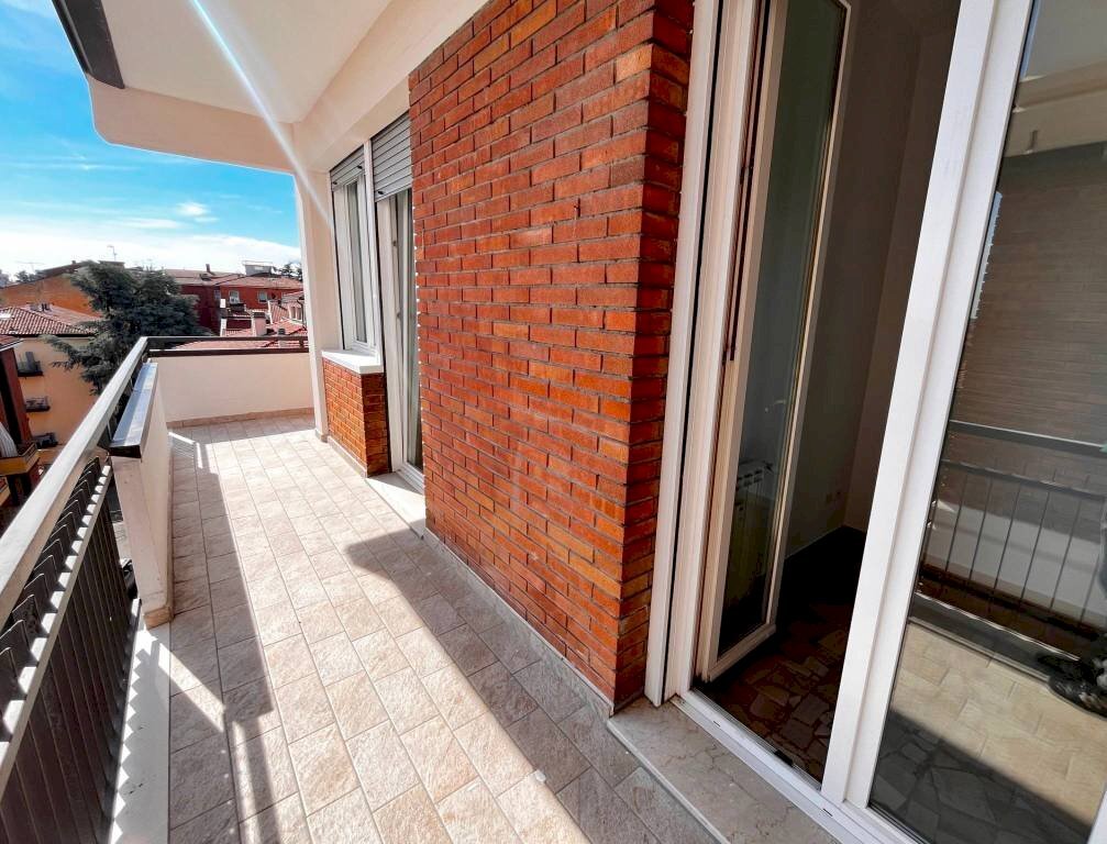 Balcone - Appartamento via Enrico Casanova, San Lazzaro di Savena - foto 1