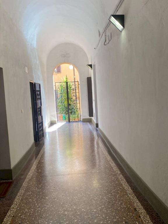 Interno palazzo - Appartamento via Begatto, Bologna (zona San Vitale) - foto 3