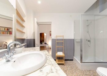 Bagno - Bilocale piazza del Portello, 2, Genova - foto 11