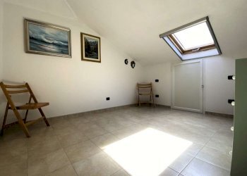 Interni - Appartamento via Damiano Chiesa, Chiavari - foto 11