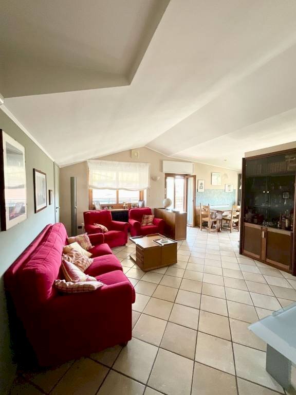 Salone - Appartamento via Anna Frank, Busca - foto 3