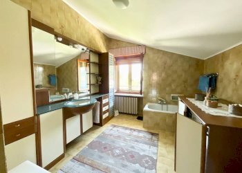 Bagno - Appartamento via Anna Frank, Busca - foto 30
