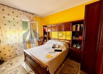 Camera da letto - Appartamento via Arbe, Ravenna - foto 3