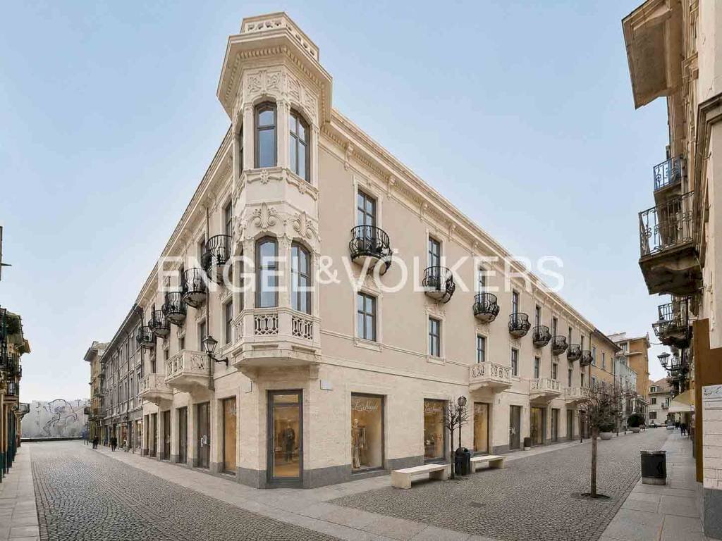 Facciata - Attico via Vittorio Emanuele, Alba - foto 1