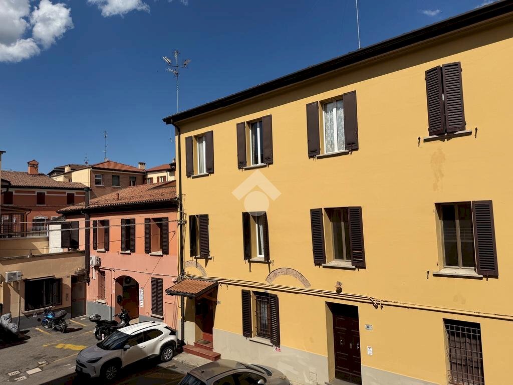 Trilocale Appartamento Via Carlo Berti Pichat, Bologna (zona Centro Storico) - foto 1