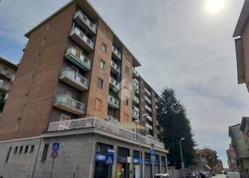 Three-room apartment Via Gramsci, Vimodrone - photo 18