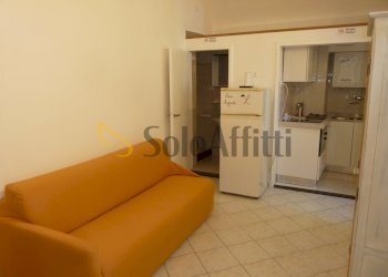 Soggiorno con angolo cottura - Appartamento Via Luca Spinola 13, Sanremo - foto 2