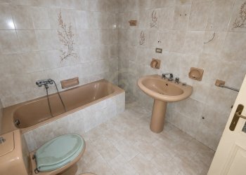 07 - Bagno - Appartamento Via Bari 134, Paternò - foto 7