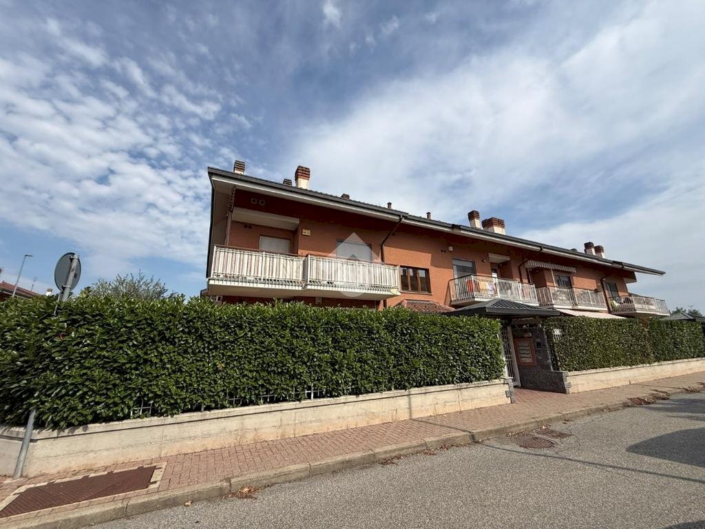 Quadrilocale Via Settimo, Borgaro Torinese - foto 1