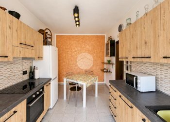 Three-room apartment Viale Europa, Caluso - photo 2