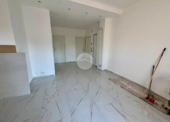 Three-room apartment Via Brandizzo, Volpiano - photo 4