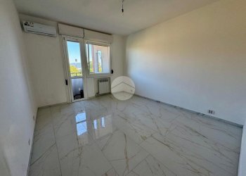 Three-room apartment Via Brandizzo, Volpiano - photo 18