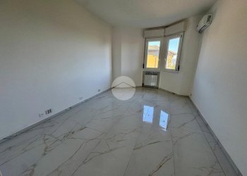 Three-room apartment Via Brandizzo, Volpiano - photo 19