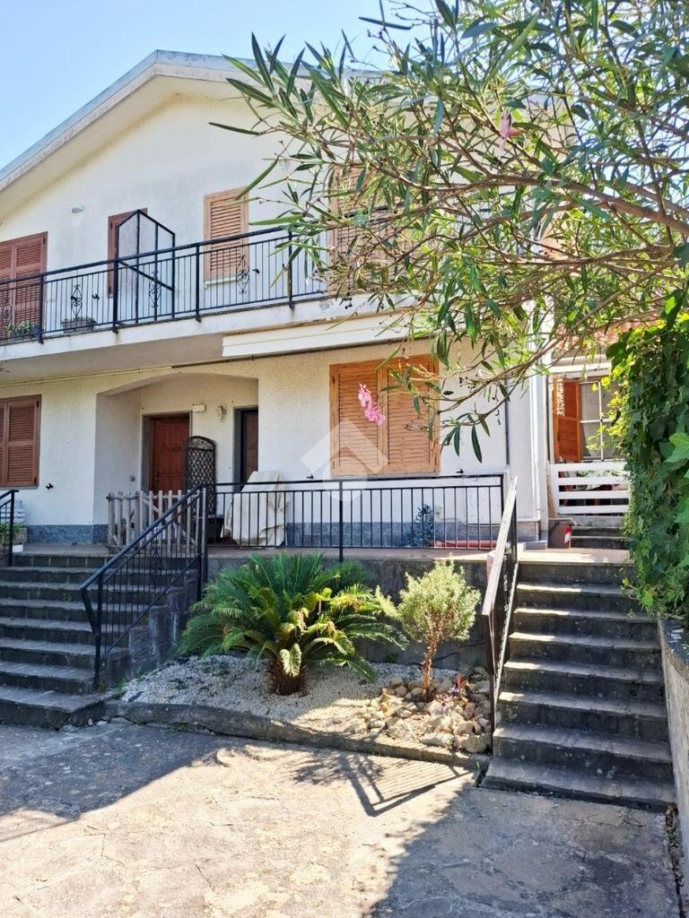 Villa a Schiera Via IV Novembre, Diano Arentino - foto 1