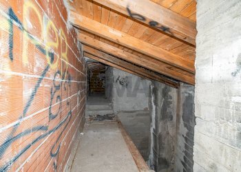 Stanza vuota - Villa Via Governatore
 
12, Viagrande - foto 19