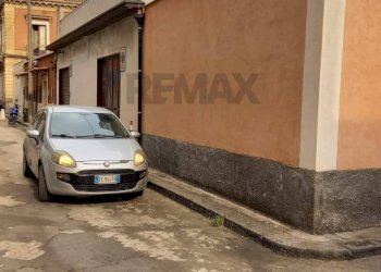 Parcheggio - Casa indipendente Via Ferlito
 
37/39, Catania - foto 3