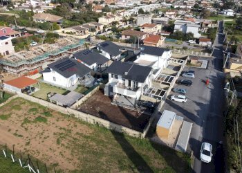 Edificio all\'aperto - Villa via Solferino ang via Peschiera
 
snc, Anzio - foto 4