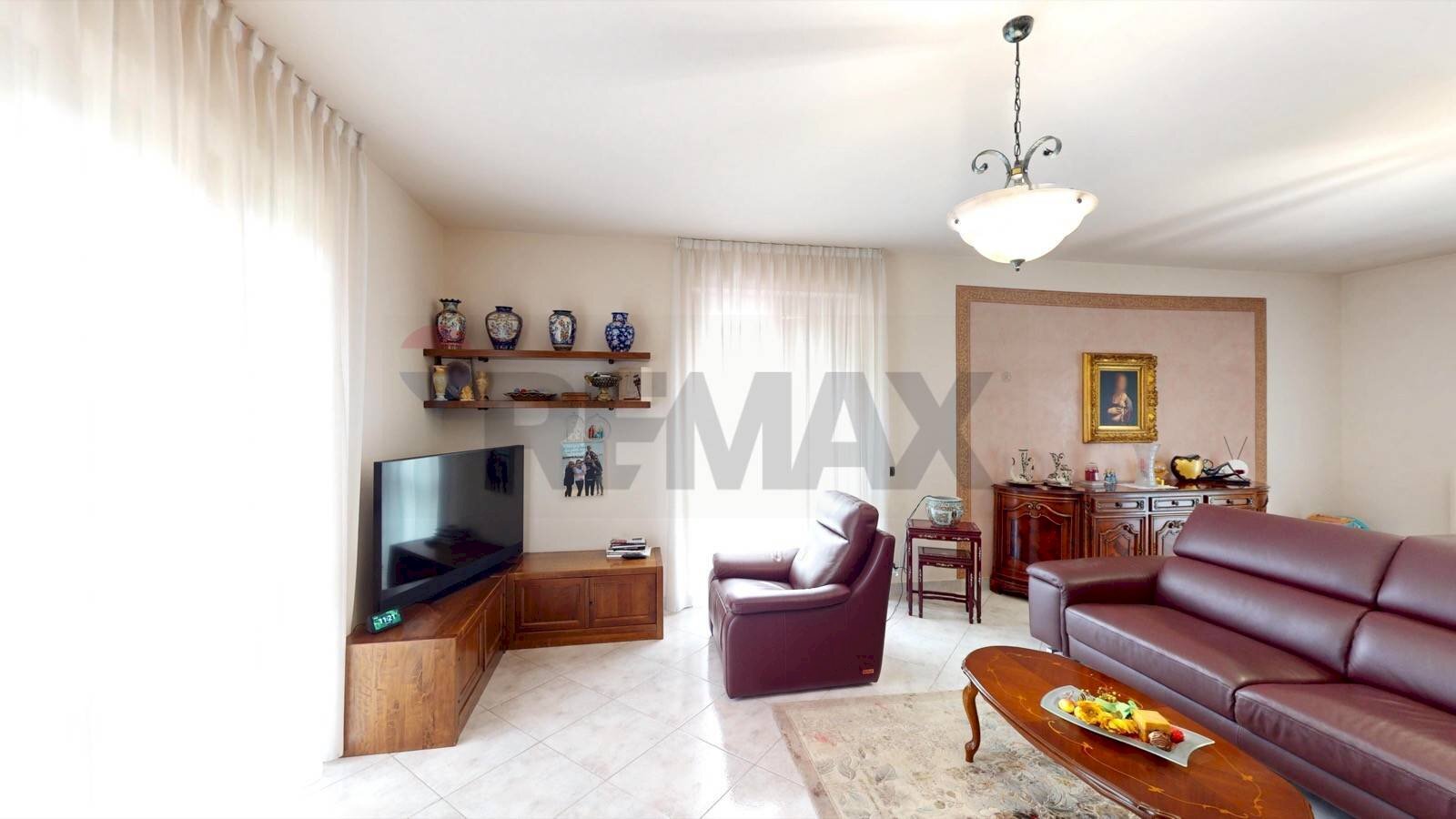 Soggiorno - Villa Via Enrico Toti
350, Caronno Pertusella - foto 3