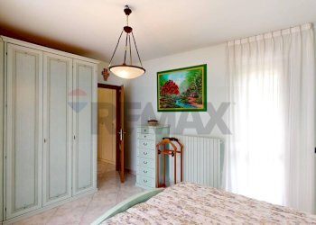Camera / camera da letto - Villa Via Enrico Toti
 
350, Caronno Pertusella - foto 15