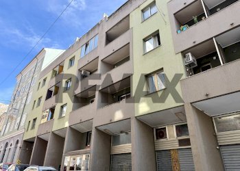 Edificio all\'aperto - Trilocale via matteotti
 
5, Trieste - foto 1