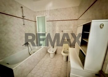 Bagno - Trilocale via matteotti
 
5, Trieste - foto 16